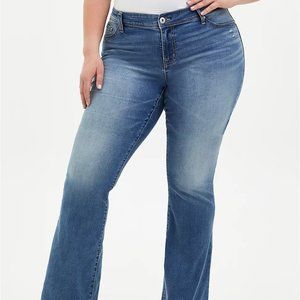 Torrid Mid-Rise Bootcut Jeans - Size 22